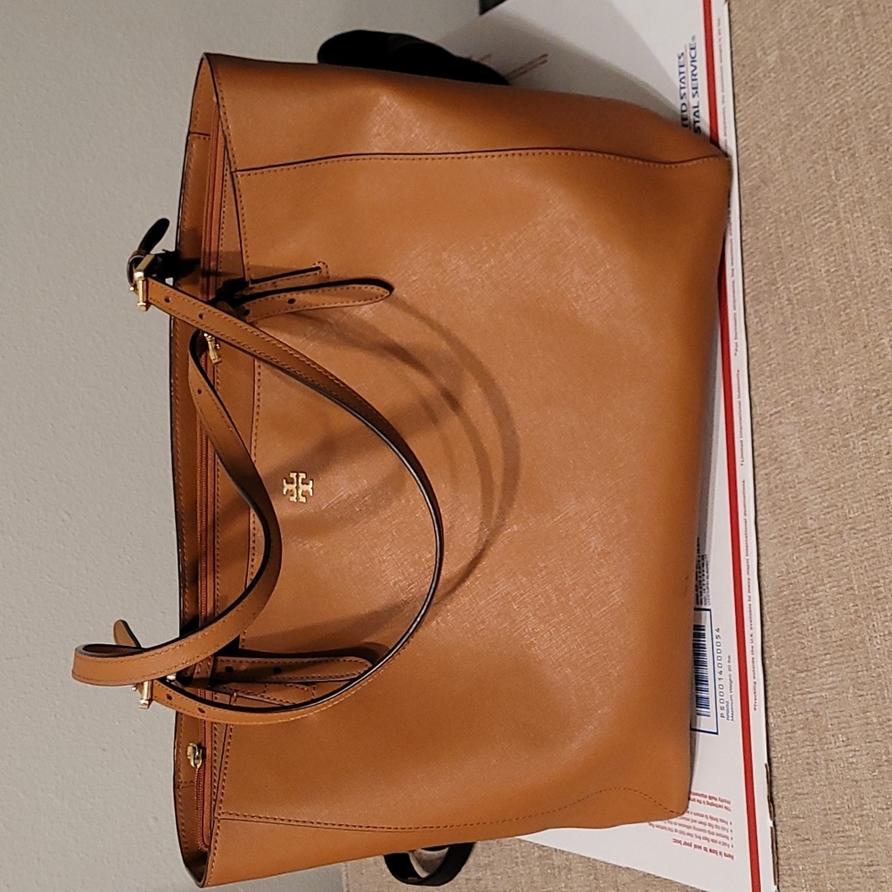 TORY BURCH